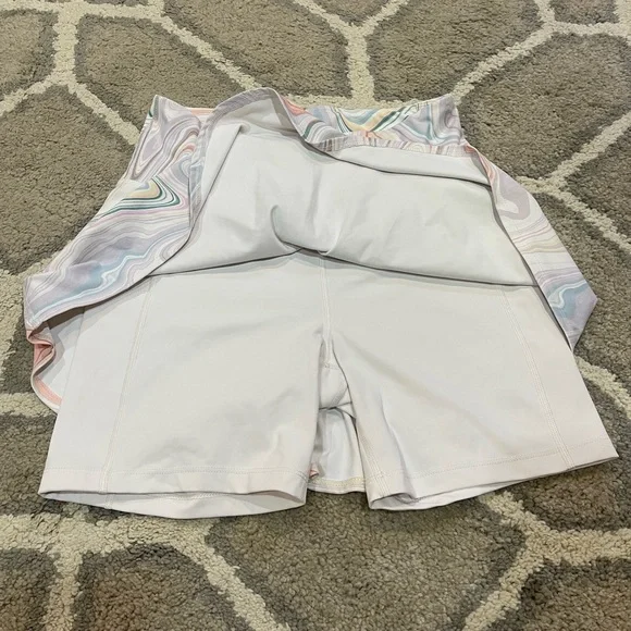 Old Navy Power Soft Marble Athletic Skirt - Picture 3 of 4